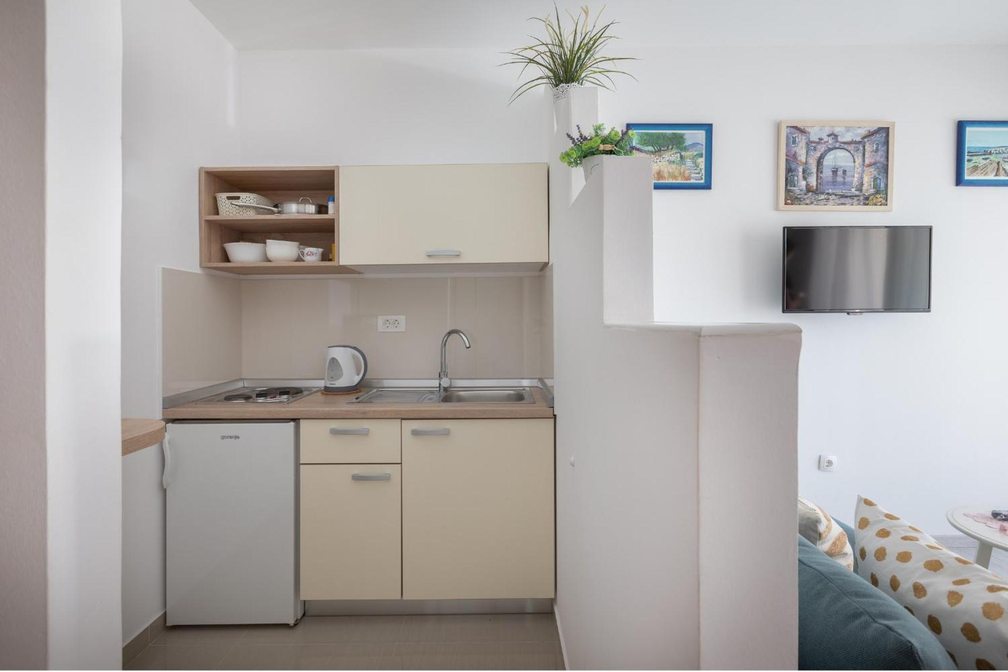 Miandmi Apartments Макарска Экстерьер фото